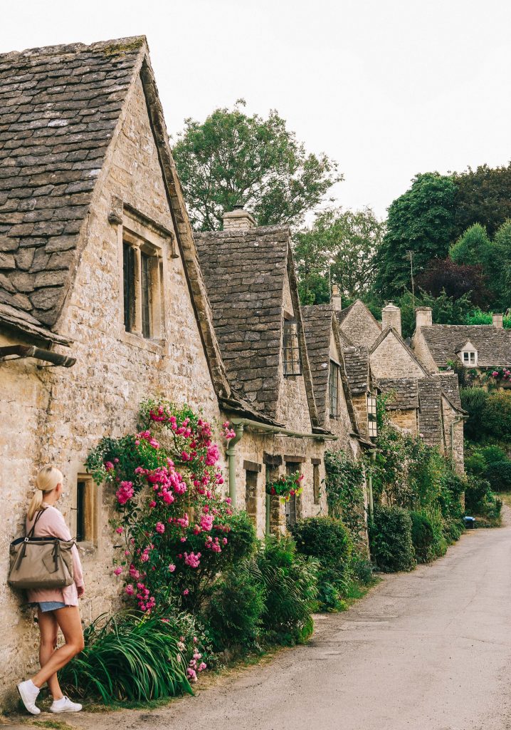 Luxury Cotswold Cottages: A Stay at the Beautiful Ivy Cottage