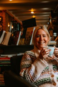 female traveller packing list for Iceland in winter