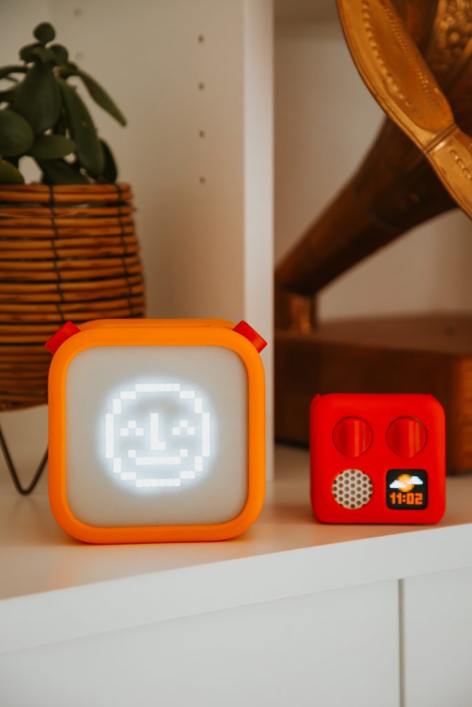 Yoto Player (3rd Gen.) + Make Your Own Card Kids Bluetooth Audio Speaker,  All-in-1 Screen-Free Device Plays Stories Music Podcasts Radio White Noise  Thermometer Nightlight Ok-to-Wake Alarm Clock 