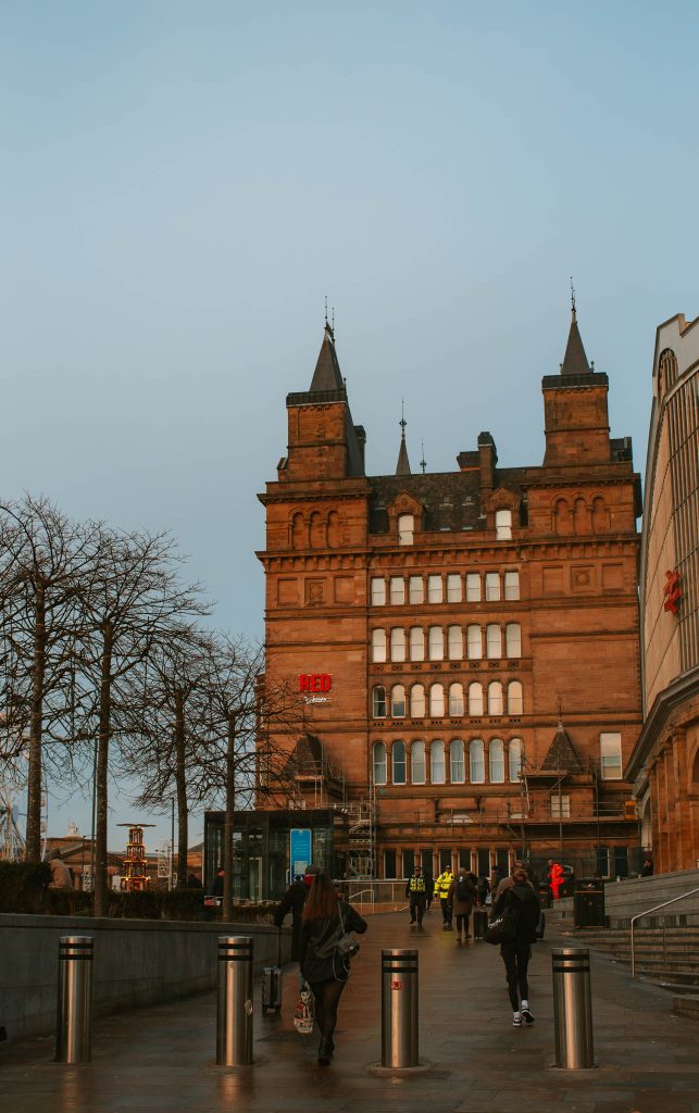 liverpool hotels near station