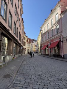 pikk street tallinn
